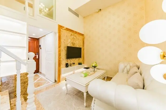 Business Çatı Katı (Loft)