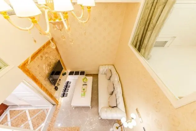 Business Çatı Katı (Loft)