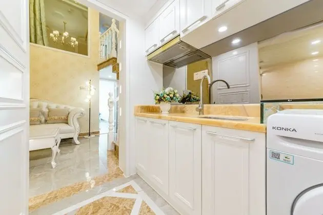 Business Çatı Katı (Loft)
