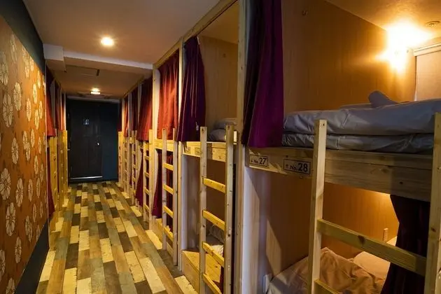 Ortak Ranzalı Oda, Sadece kadınlar için