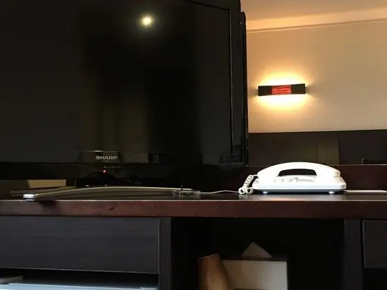 İki Ayrı Yataklı Oda, Sigara İçilebilir