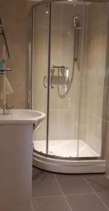 Tek Kişilik Oda, Banyolu/Duşlu