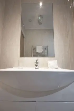 Tek Kişilik Oda, Banyolu/Duşlu