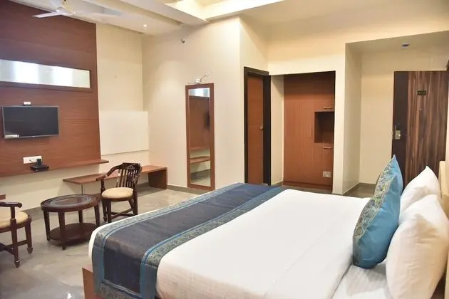 Club Oda, 1 En Büyük (King) Boy Yatak, Buzdolabı, Executive Katı