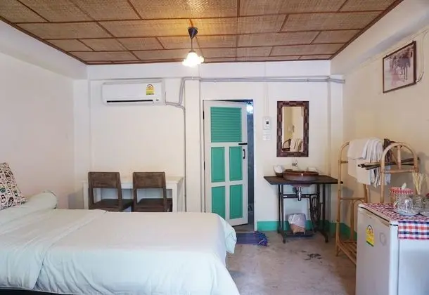 Üç Kişilik Oda