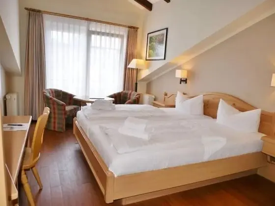 Tek Büyük Yataklı Oda