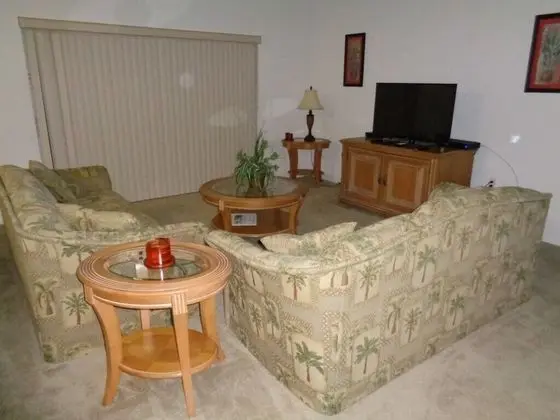 Villa (R1 Legacy Park 5 bed / 3 bath)