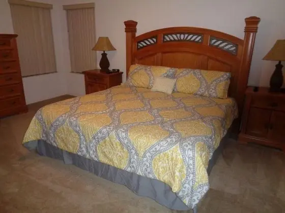 Villa (R1 Legacy Park 5 bed / 3 bath)