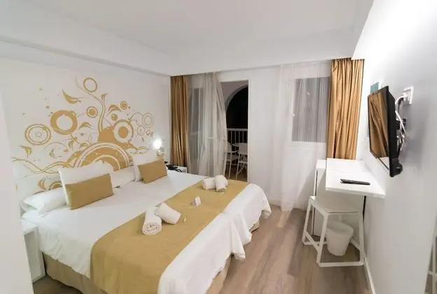 Tek Büyük Yataklı Oda, Balkon