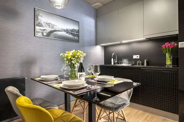 Basic Tek Büyük Yataklı Oda