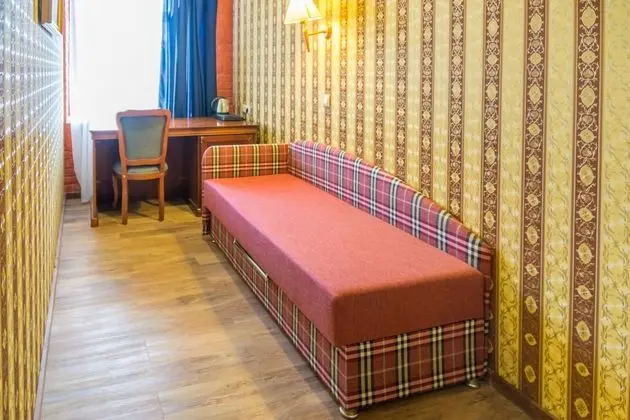 Luxury Oda, 1 Büyük (Queen) Boy Yatak (Atti)