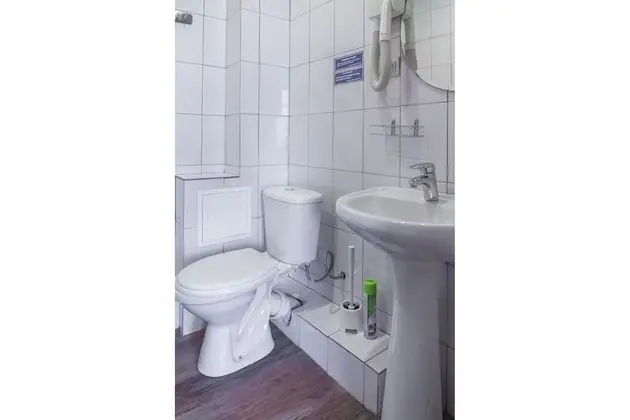 Luxury Oda, 1 Büyük (Queen) Boy Yatak (Atti)