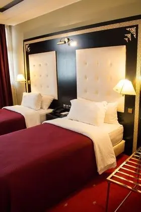 Tek Büyük veya İki Ayrı Yataklı Oda, Şehir Manzaralı