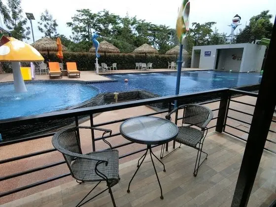 Superior Double Room with Pool Access