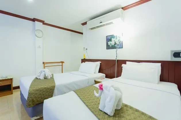 Deluxe Twin Room with Balcony