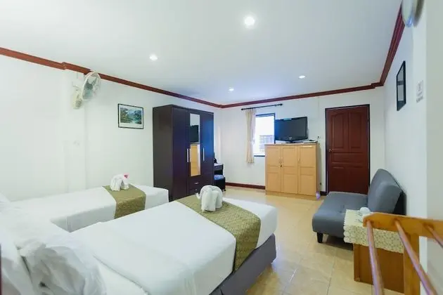 Deluxe Twin Room with Balcony
