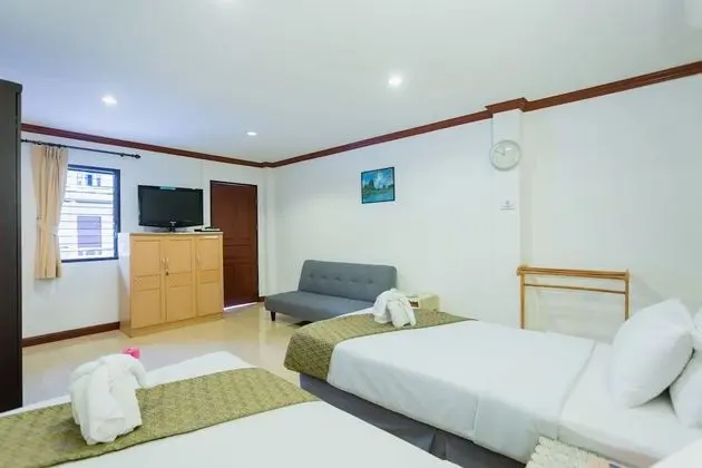 Deluxe Twin Room with Balcony