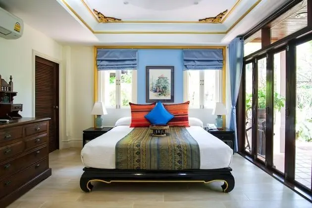 Gold Forest Downstairs Room with near Pool View