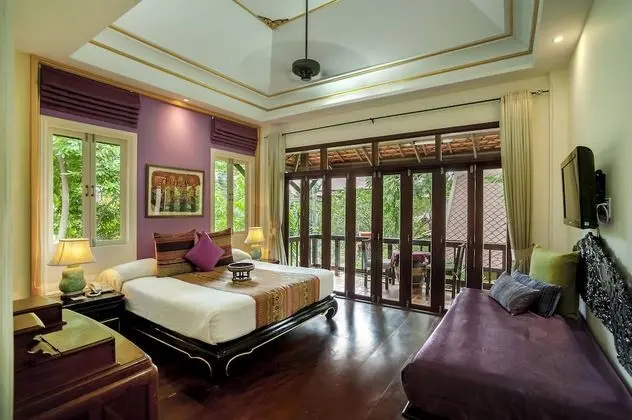 Gold Forest Room near Pool View