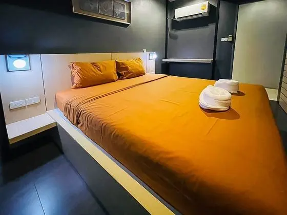 Tek Büyük Yataklı Oda, Ortak Banyo