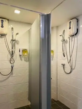 Tek Büyük Yataklı Oda, Ortak Banyo