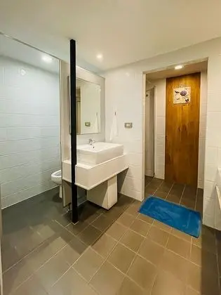 Tek Büyük Yataklı Oda, Ortak Banyo