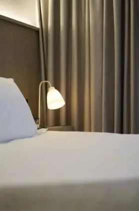 Tek Büyük Yataklı Oda, 1 Çift Kişilik Yatak