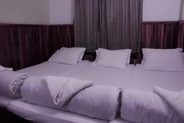 Üç Kişilik Oda
