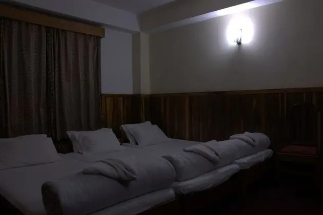 Üç Kişilik Oda