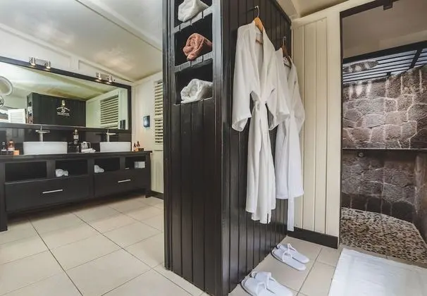 Deluxe Oda, 1 En Büyük (King) Boy Yatak, Dağ Manzaralı (Lodge)