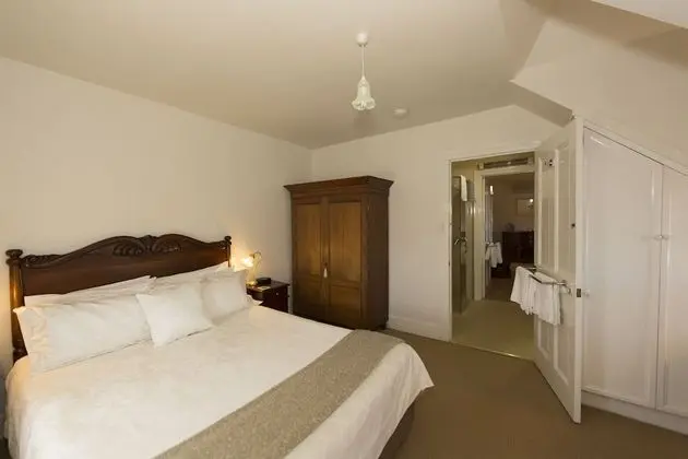 Traditional Süit, Sigara İçilmez (Upstairs Queen Suite)
