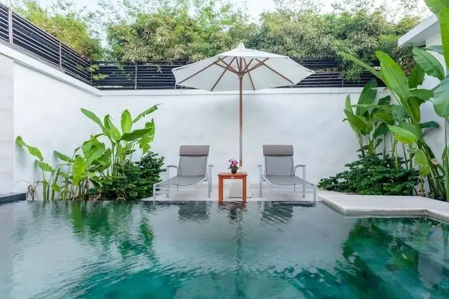 Grand Deluxe Pool Villa with Partial Seaview