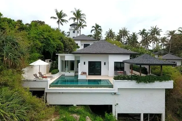 Grand Pool Suite Seaview