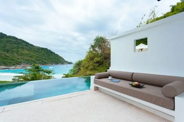 Grand Pool Suite Seaview