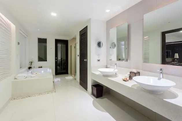 Spa Pool Suite