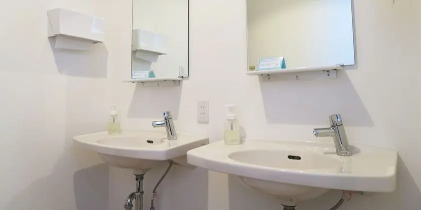 Traditional Oda, Ortak Banyo (Main Building, Japanese Style)