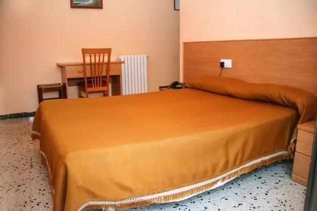 Basic Tek Büyük Yataklı Oda