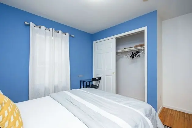 Standard Oda, 1 Büyük (Queen) Boy Yatak, Sigara İçilmez, Ortak Banyo
