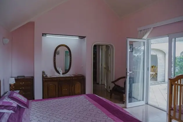 Deluxe Villa (Danielle)