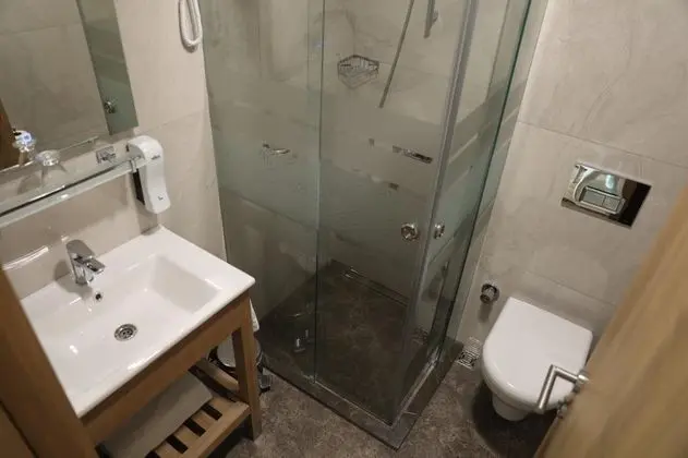 Çift Kişilik, Şehir Manzaralı, 1. Kat
