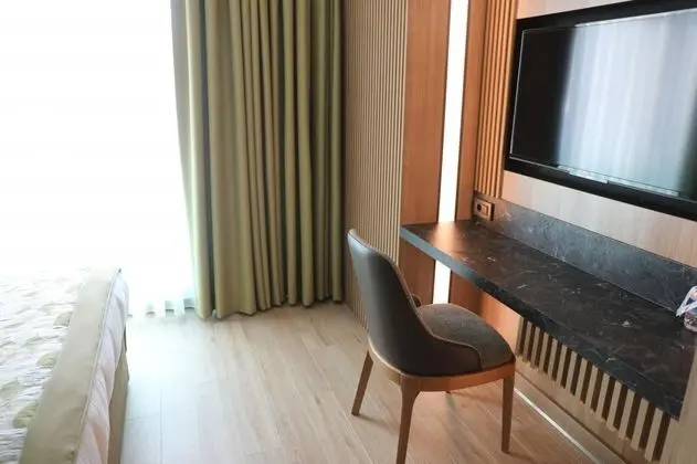Çift Kişilik, Şehir Manzaralı, 1. Kat