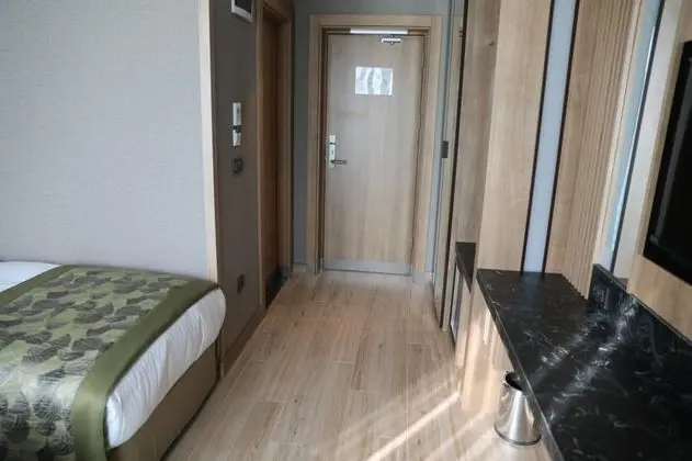 Çift Kişilik, Şehir Manzaralı, 1. Kat