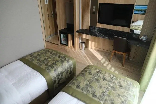 Çift Kişilik, Şehir Manzaralı, 1. Kat