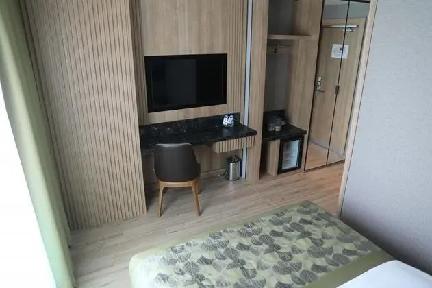 Çift Kişilik, Şehir Manzaralı, 2. Kat