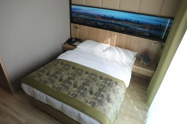 Çift Kişilik, Şehir Manzaralı, 2. Kat
