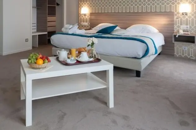 Superior Tek Büyük Yataklı Oda (Elegance)