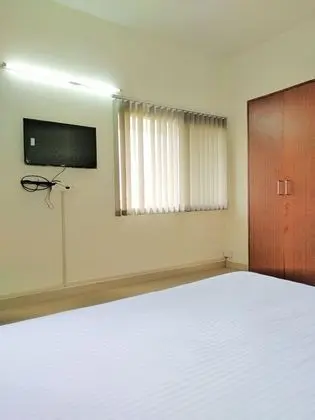 Royal Apart Daire, 1 En Büyük (King) Boy Yatak ve Çekyat, Engellilere Uygun, Bahçe Manzaralı