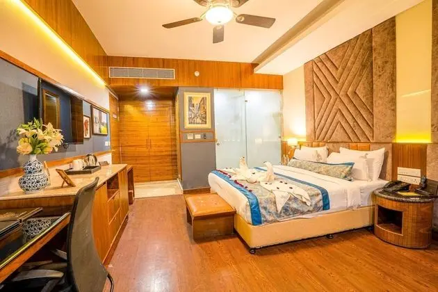 Grand Oda, 1 Çift Kişilik Yatak