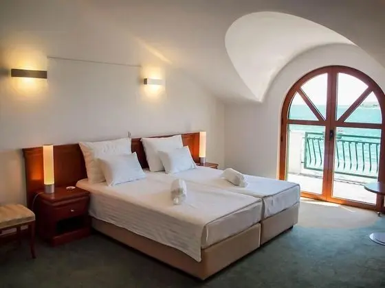 Deluxe Suite, Balcony, Sea View