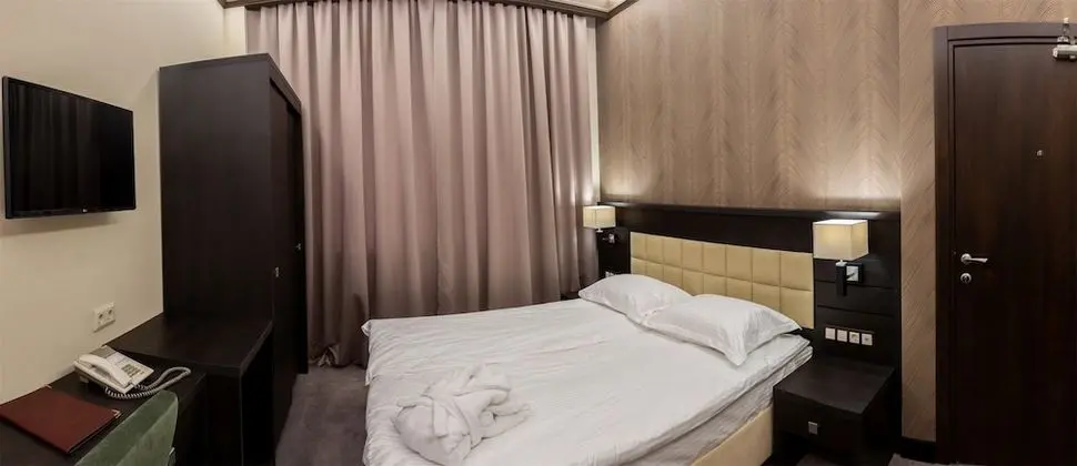 Standard Tek Büyük Yataklı Oda